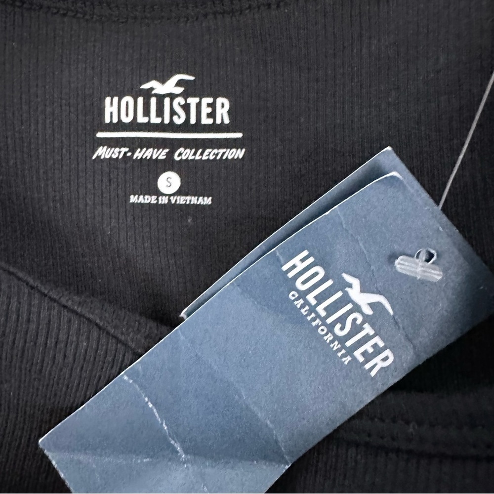 Hollister Daisy Logo Black Long Sleeve Lettuce Hem Baby Tee Size Small NEW - Picture 3 of 6